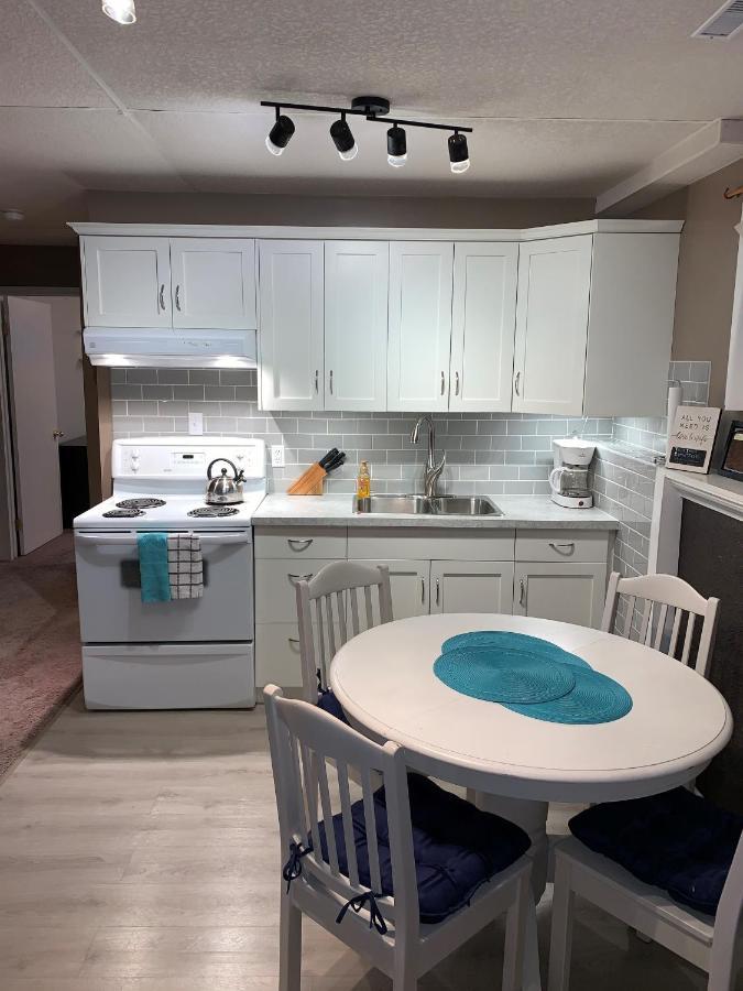 Newly Renovated Basement Suite! Lethbridge Exteriér fotografie